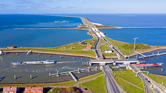 DE AFSLUITDIJK